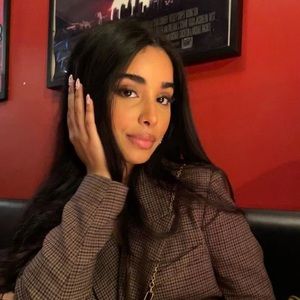 Meet your Posher, Areej